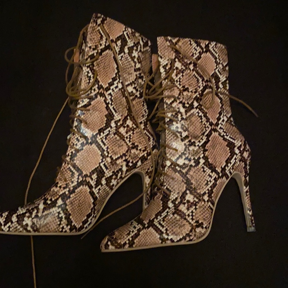 Women’s Snakeskin boots